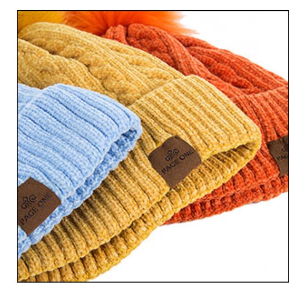 Chenille knit pom pom hat